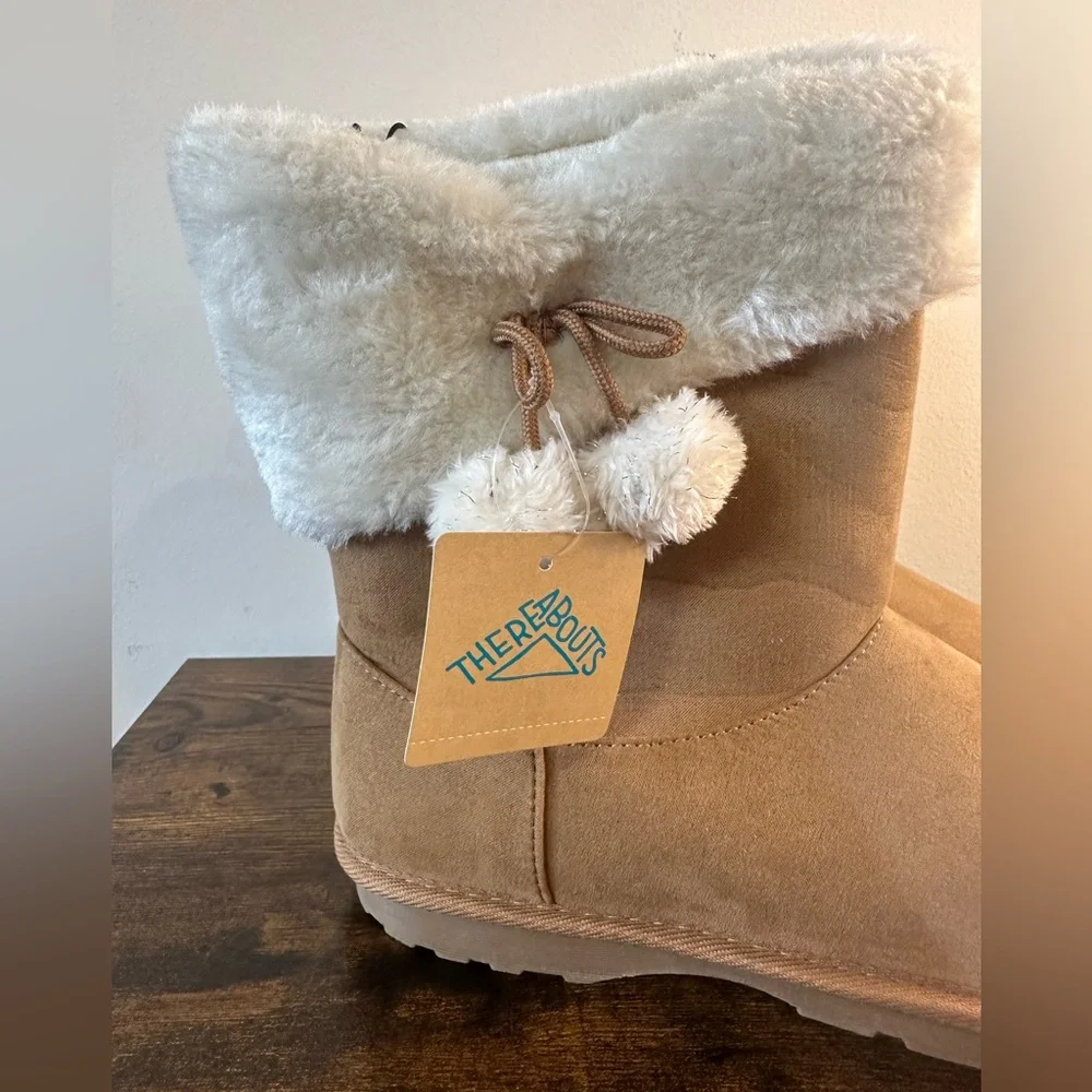 Thereabouts Big Girl Flat Heel Aubree Winter Boots NWT Size Big girls 5